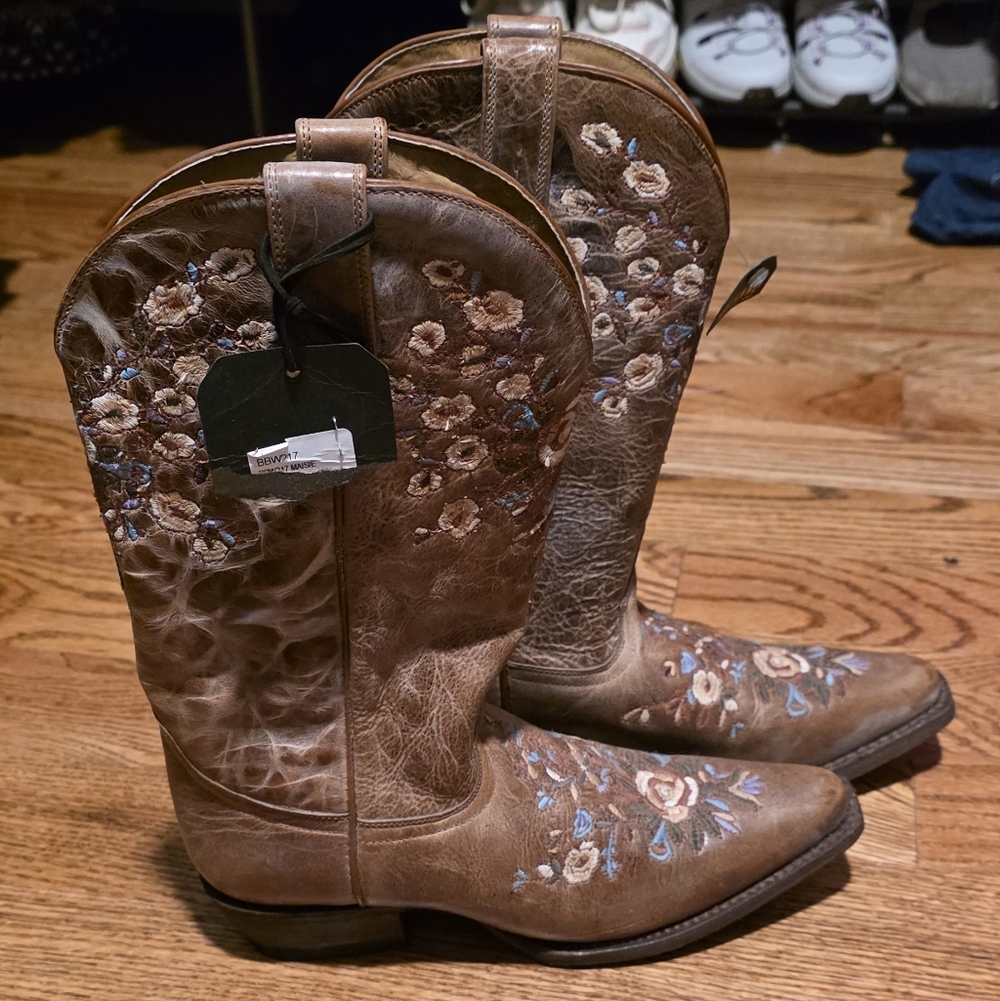 Shyanne Floral Embroidered Tan Heeled Boots